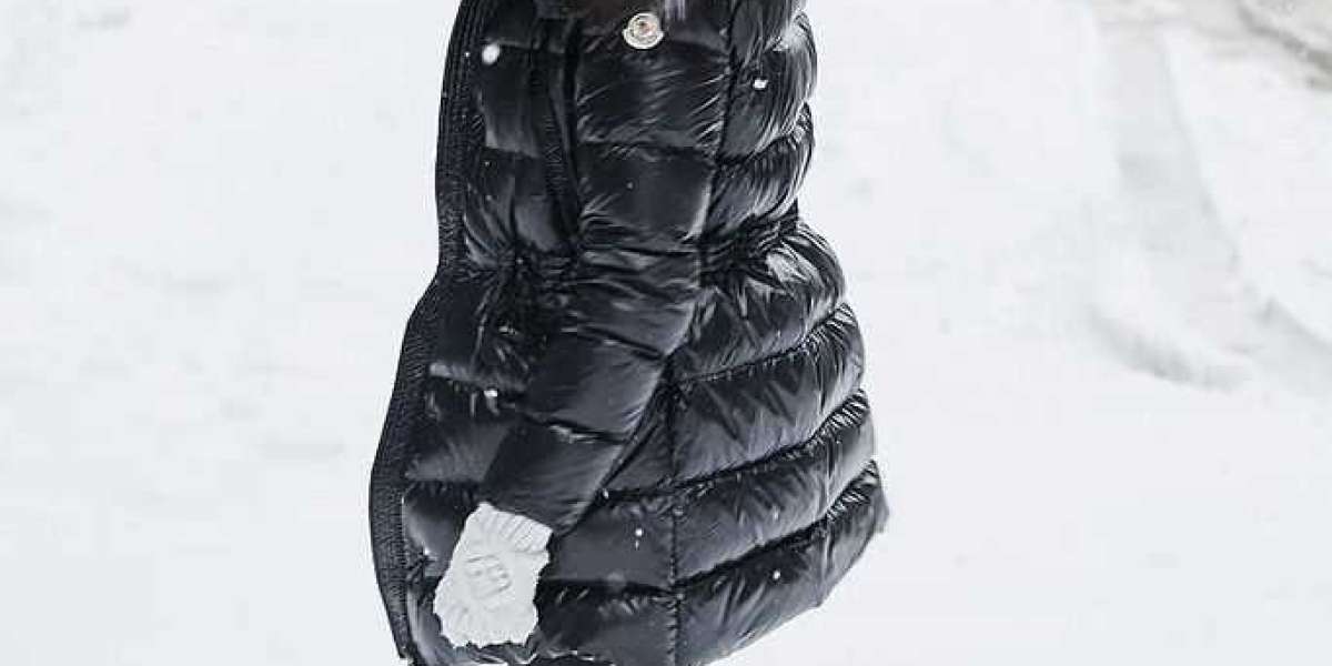 New Moncler only one visit