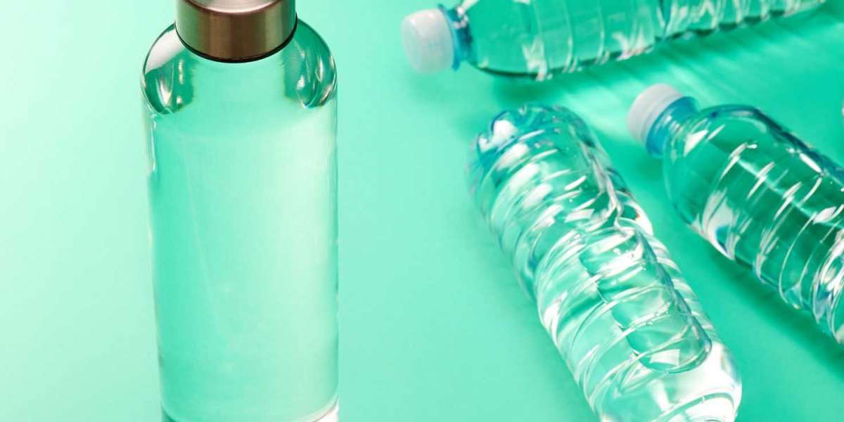 Commercial Reusable Water Bottle Market Size Estimation, Emerging Trends, Outlook to 2032
