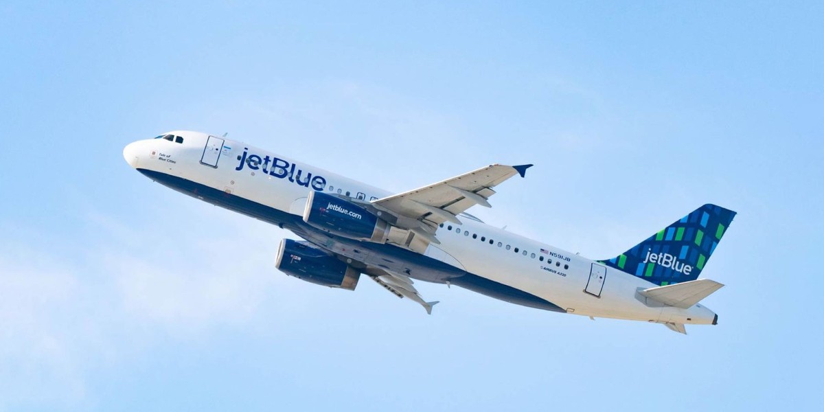 Is JetBlue A Good Airline? Things To Know (Pros & Cons)