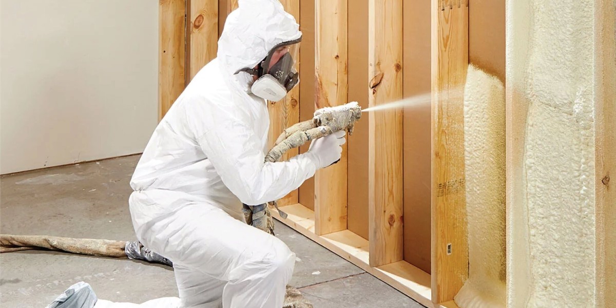 Finding Reliable Spray Foam Roofing Contractors Near You & Determining Attic Insulation Needs