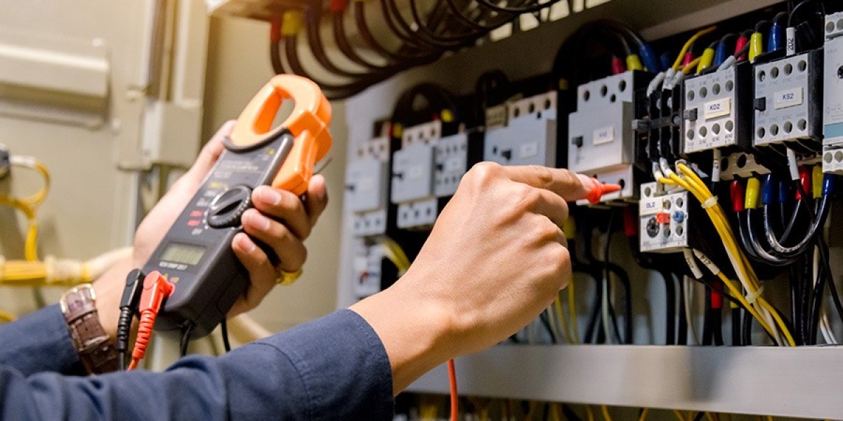 Illuminating Solutions: Your Go-To Emergency Electrician in Flowery Branch